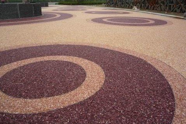 陶瓷彩砂顆粒材料做路面地坪實用嗎？
